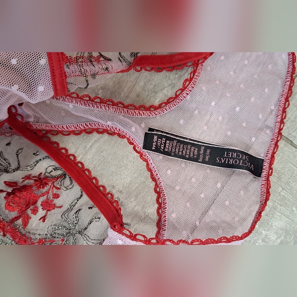 Victoria secret thong - Picture 4 of 4